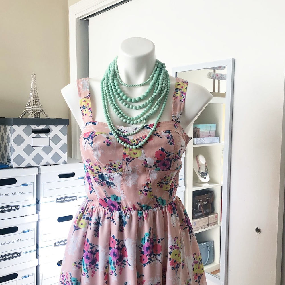 Handmade green mint multi strand necklace - Picture 2 of 4
